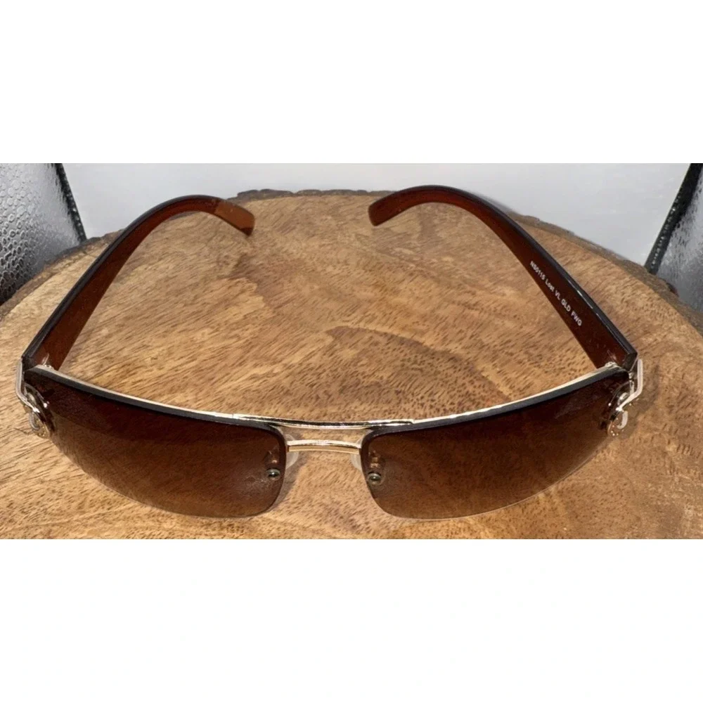 Downtown Summer Vacation Foster Grant VL Gold Brown Gradient Sunglasses‎